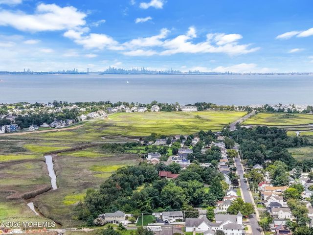 390 Church Street, Belford, NJ 07718