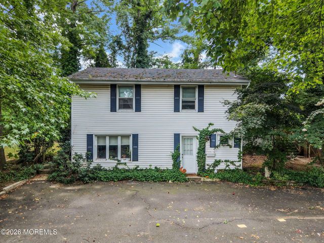 390 Church Street, Belford, NJ 07718