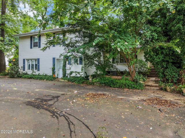 390 Church Street, Belford, NJ 07718