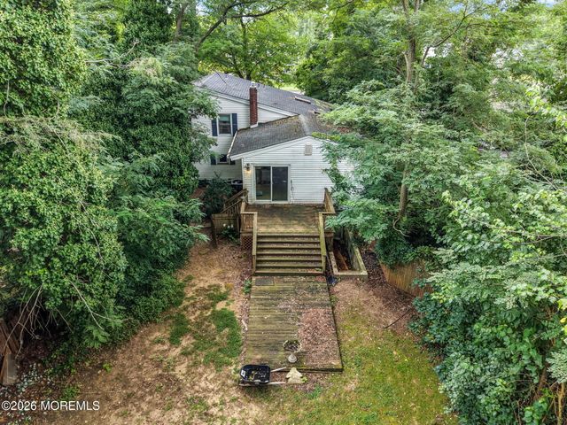 390 Church Street, Belford, NJ 07718