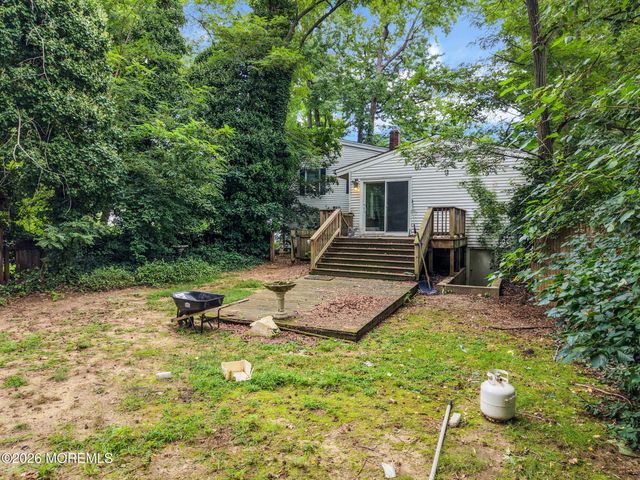 390 Church Street, Belford, NJ 07718