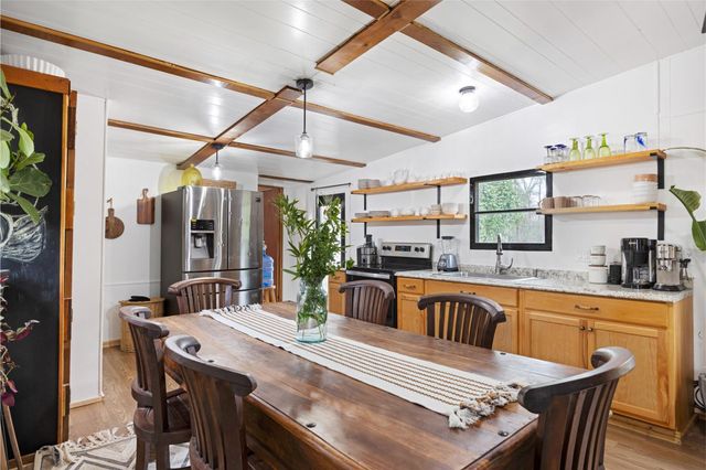 56 Erin Drive, Huntsville, TX 77320