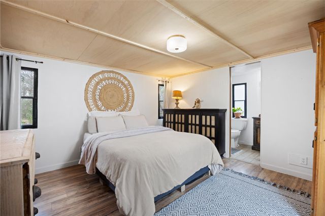 56 Erin Drive, Huntsville, TX 77320