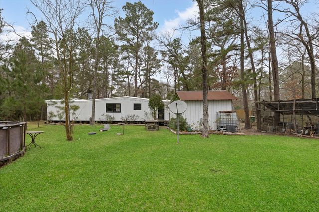 56 Erin Drive, Huntsville, TX 77320