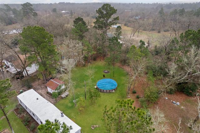 56 Erin Drive, Huntsville, TX 77320