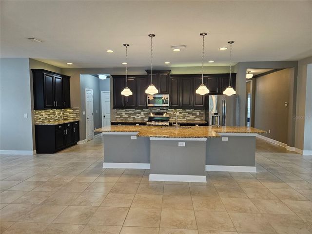 924 BUTTERCUP GLEN, Bradenton, FL 34212