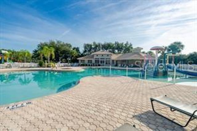 924 BUTTERCUP GLEN, Bradenton, FL 34212