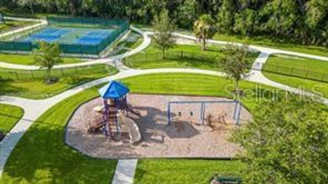924 BUTTERCUP GLEN, Bradenton, FL 34212