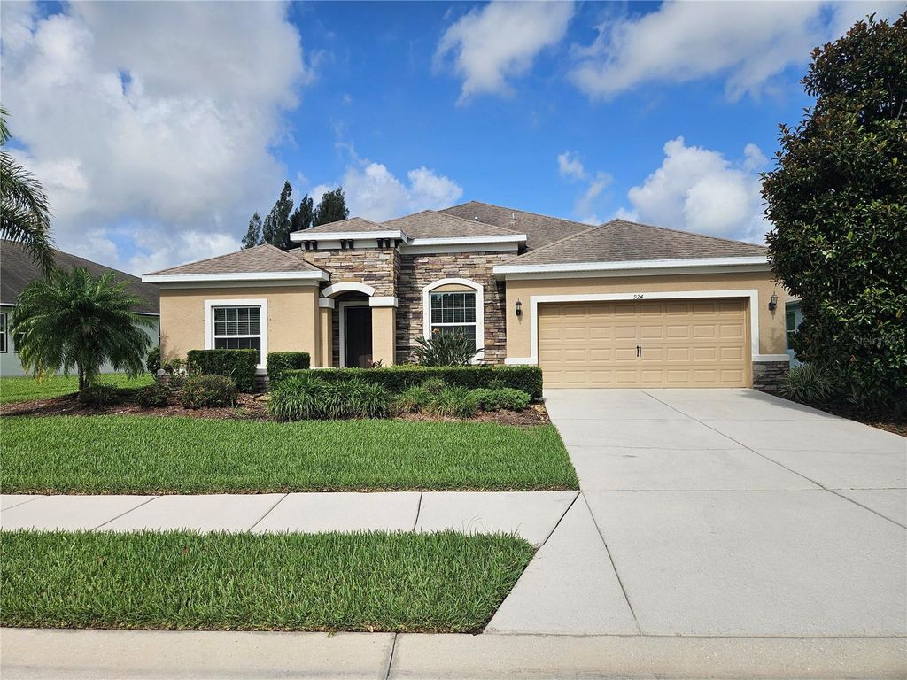 924 BUTTERCUP GLEN, Bradenton, FL 34212