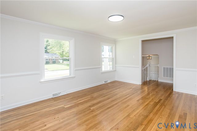 1300 Covington Rd, Colonial Heights, VA 23834