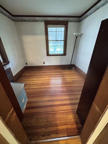 792 Commercial St, Braintree, MA 02184