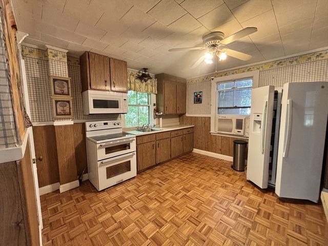 792 Commercial St, Braintree, MA 02184