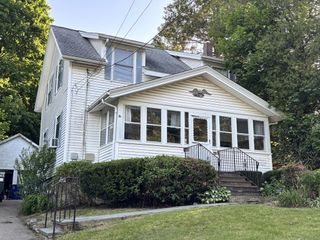 792 Commercial St, Braintree, MA 02184