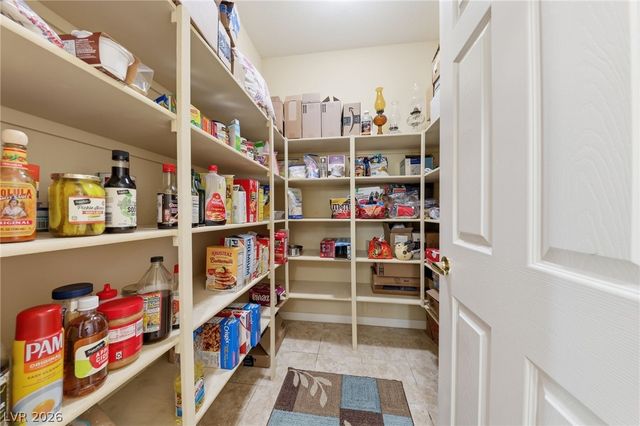 8609 Spotted Fawn Court, Las Vegas, NV 89131