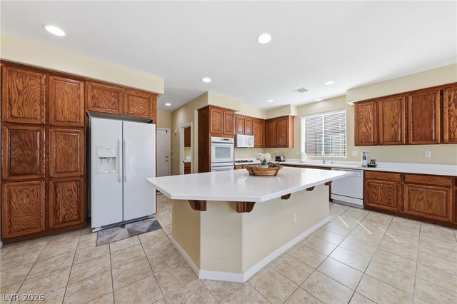 8609 Spotted Fawn Court, Las Vegas, NV 89131