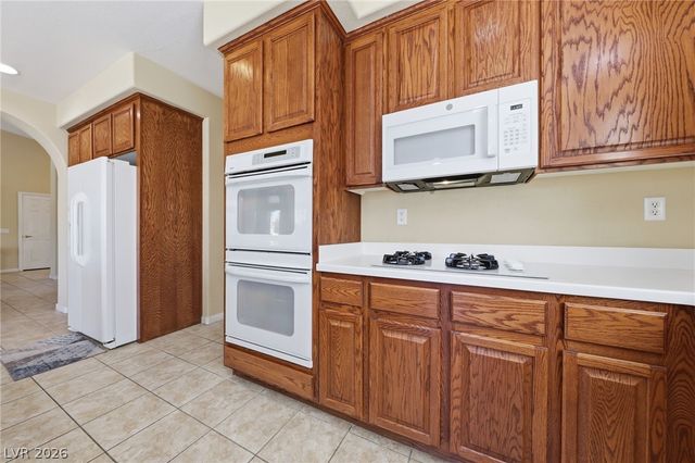 8609 Spotted Fawn Court, Las Vegas, NV 89131