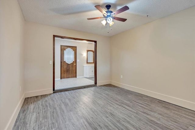 613 Victoria Drive, Yukon, OK 73099