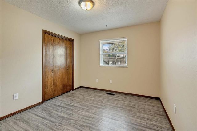 613 Victoria Drive, Yukon, OK 73099