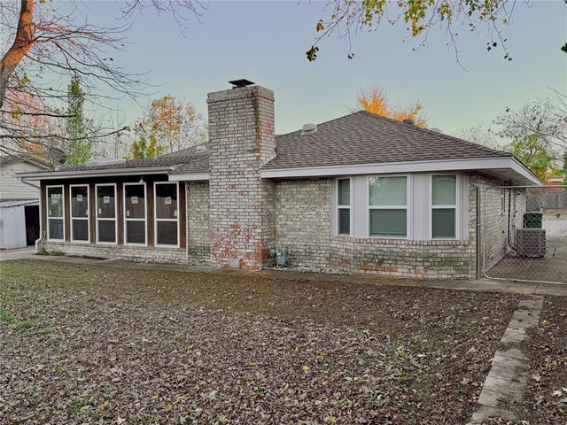 613 Victoria Drive, Yukon, OK 73099