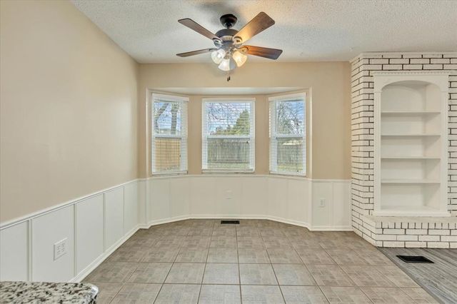 613 Victoria Drive, Yukon, OK 73099