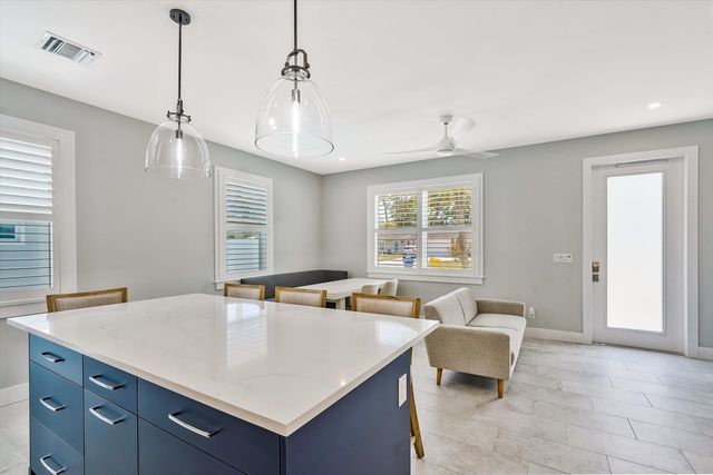 425 Hugh Street, Jupiter, FL 33458