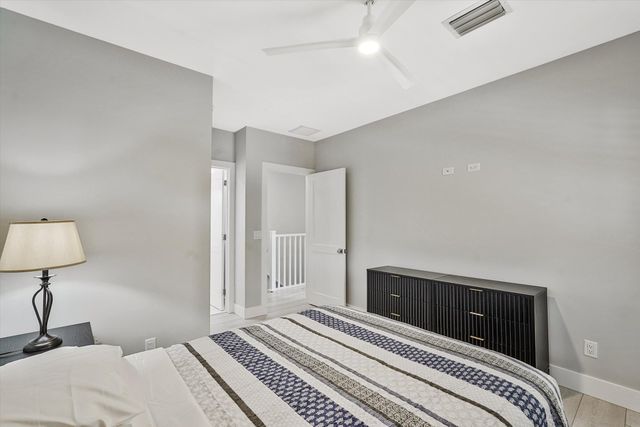 425 Hugh Street, Jupiter, FL 33458