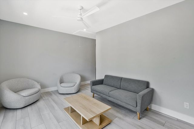 425 Hugh Street, Jupiter, FL 33458