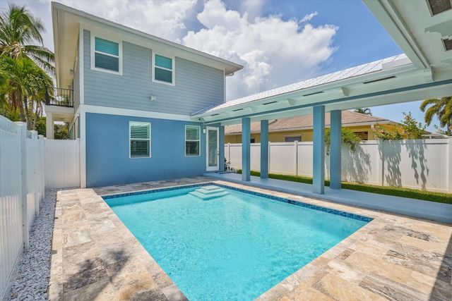 425 Hugh Street, Jupiter, FL 33458