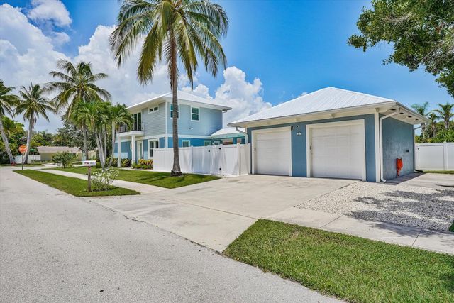 425 Hugh Street, Jupiter, FL 33458