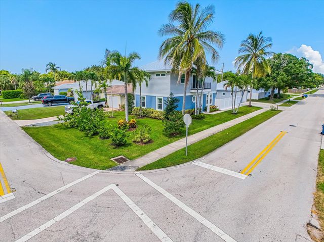 425 Hugh Street, Jupiter, FL 33458