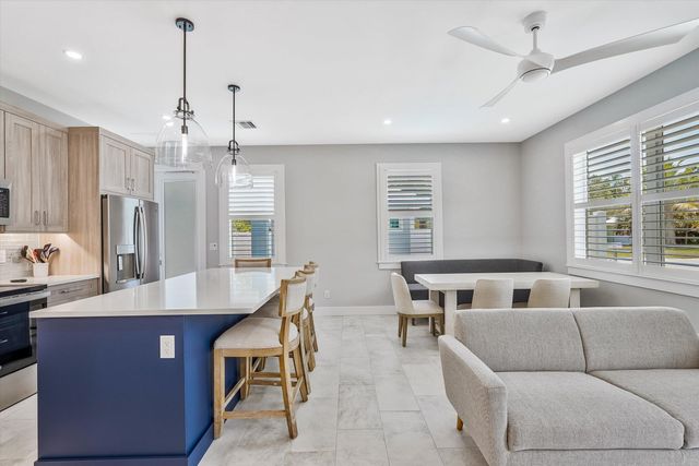 425 Hugh Street, Jupiter, FL 33458