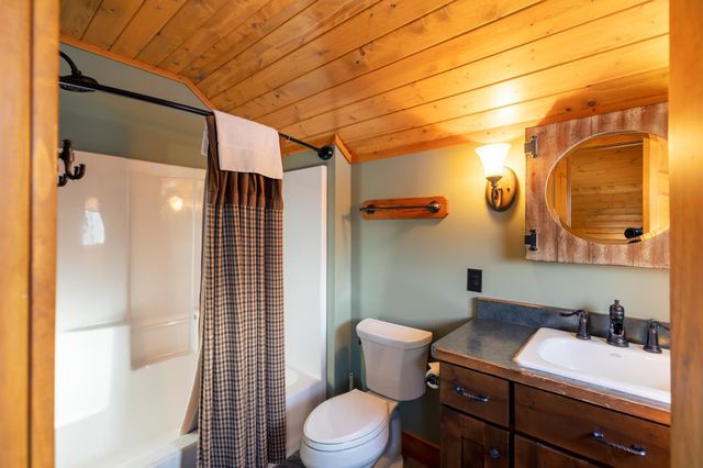 11472 Lynn Boyd Way Cottage 2 All 4 Fractions, Crosslake, MN 56442