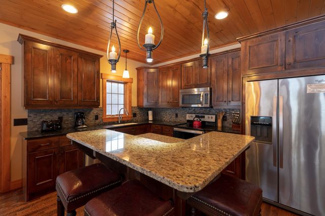 11472 Lynn Boyd Way Cottage 2 All 4 Fractions, Crosslake, MN 56442