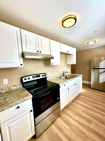 7 Jackson Street, Rochester, NH 03867