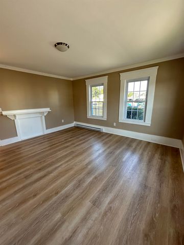 7 Jackson Street, Rochester, NH 03867