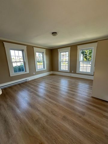 7 Jackson Street, Rochester, NH 03867