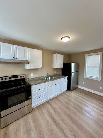7 Jackson Street, Rochester, NH 03867