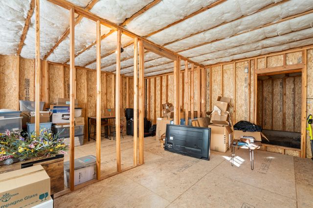 523 W La Strada Circle, Medford, OR 97504