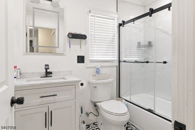 273 E 6Th St, Clifton City, NJ 07011