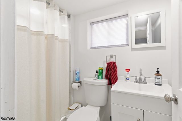 273 E 6Th St, Clifton City, NJ 07011