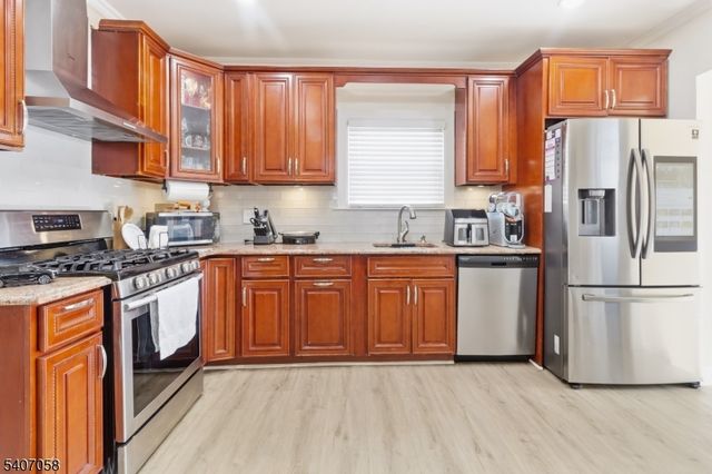 273 E 6Th St, Clifton City, NJ 07011