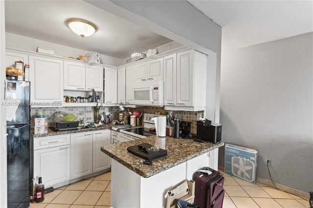 3551 SW 9th Ter 502, Miami, FL 33135