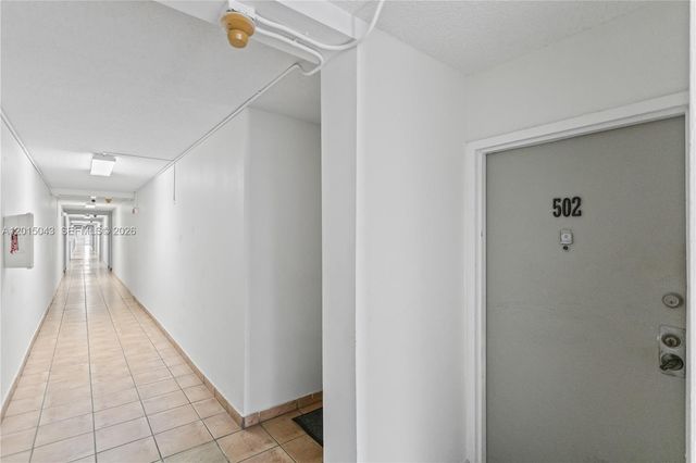 3551 SW 9th Ter 502, Miami, FL 33135