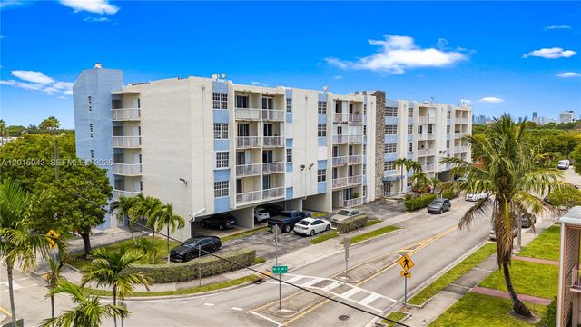 3551 SW 9th Ter 502, Miami, FL 33135