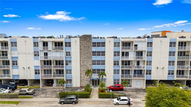 3551 SW 9th Ter 502, Miami, FL 33135
