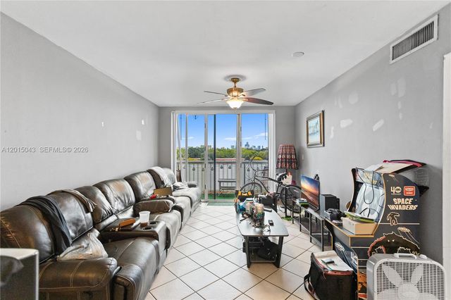 3551 SW 9th Ter 502, Miami, FL 33135