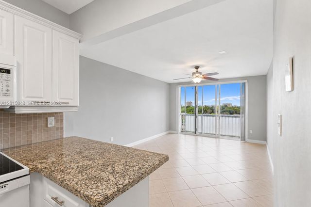 3551 SW 9th Ter 502, Miami, FL 33135