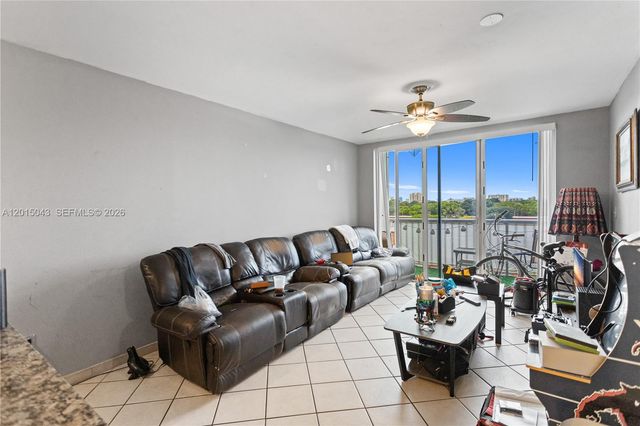 3551 SW 9th Ter 502, Miami, FL 33135