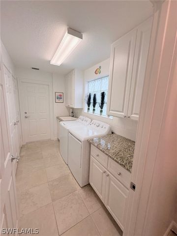 7131 Marconi CT, Naples, FL 34114