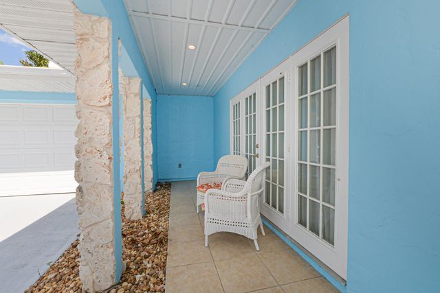 1530 SE Sunshine Avenue, Port St. Lucie, Port St Lucie, FL 34952